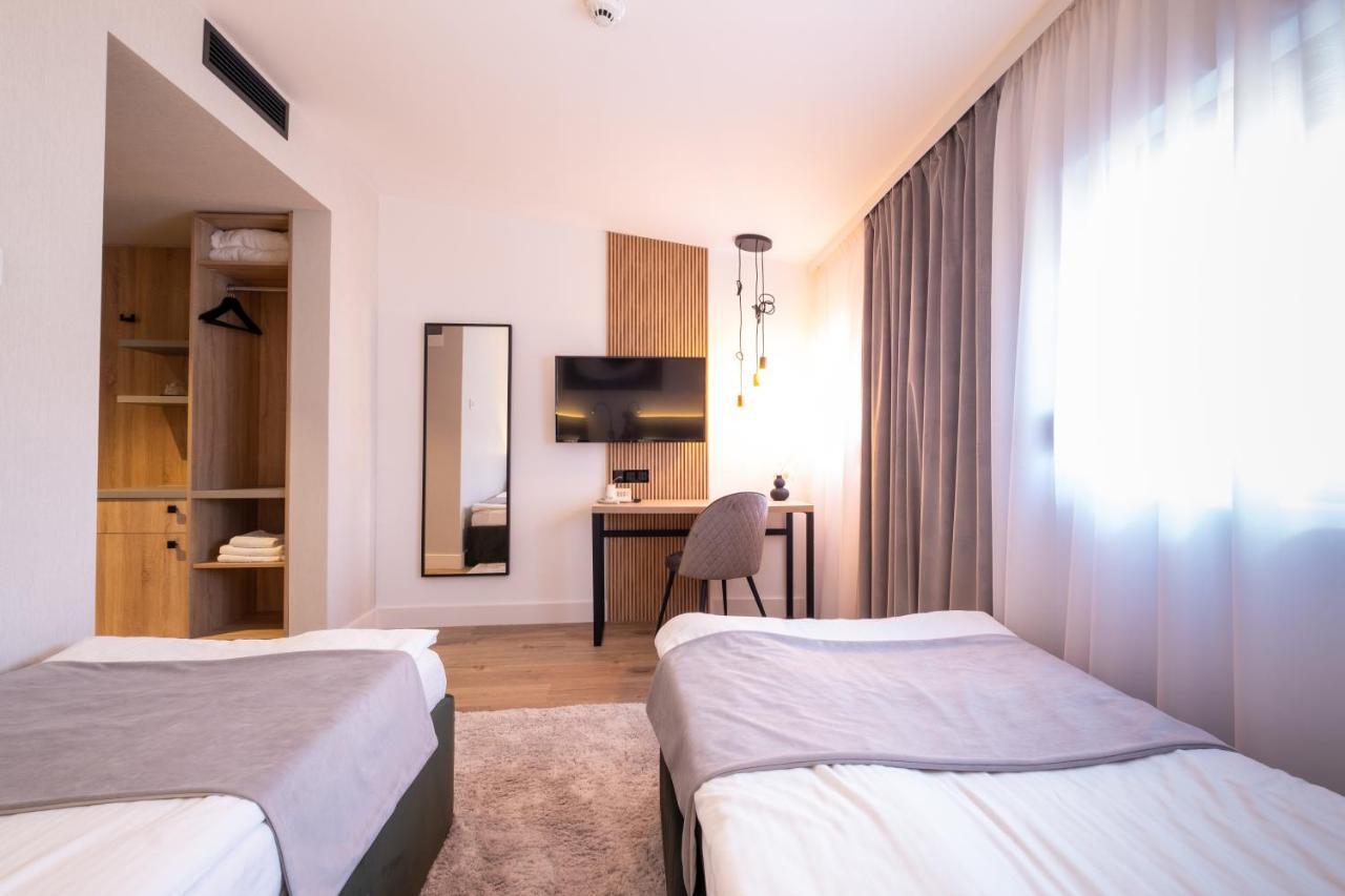 Pensiunea Casa Georgia Comanesti (Bacau)